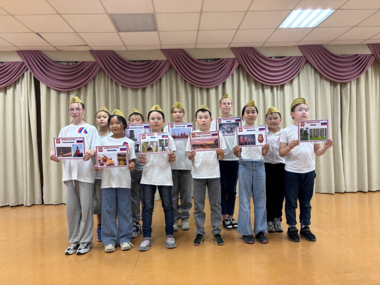 Конкурс патриотической песни, посвящённый Дню России, в ЛДП "Истоки".